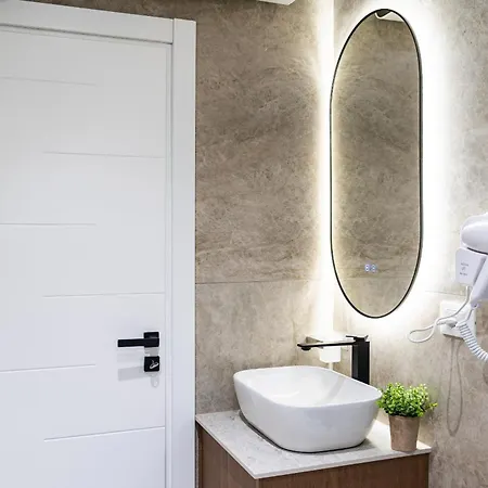 Luxury With Balcony & Self Check-in Shkodër