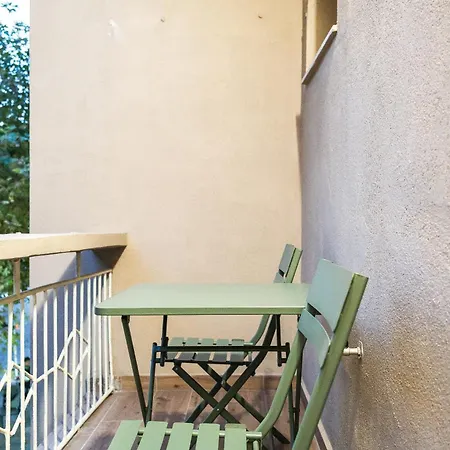 Luxury With Balcony & Self Check-in *