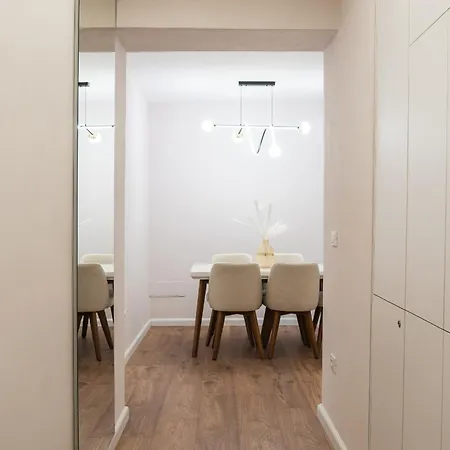 Appartement Luxury With Balcony & Self Check-in *