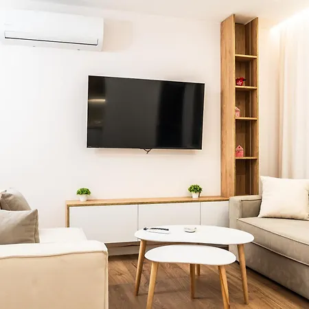 Luxury With Balcony & Self Check-in *